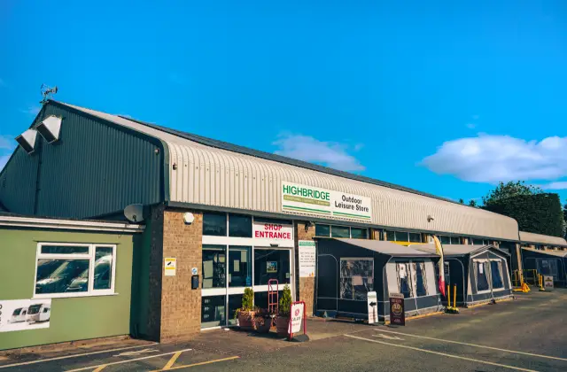 Somerset Shop / Awnings