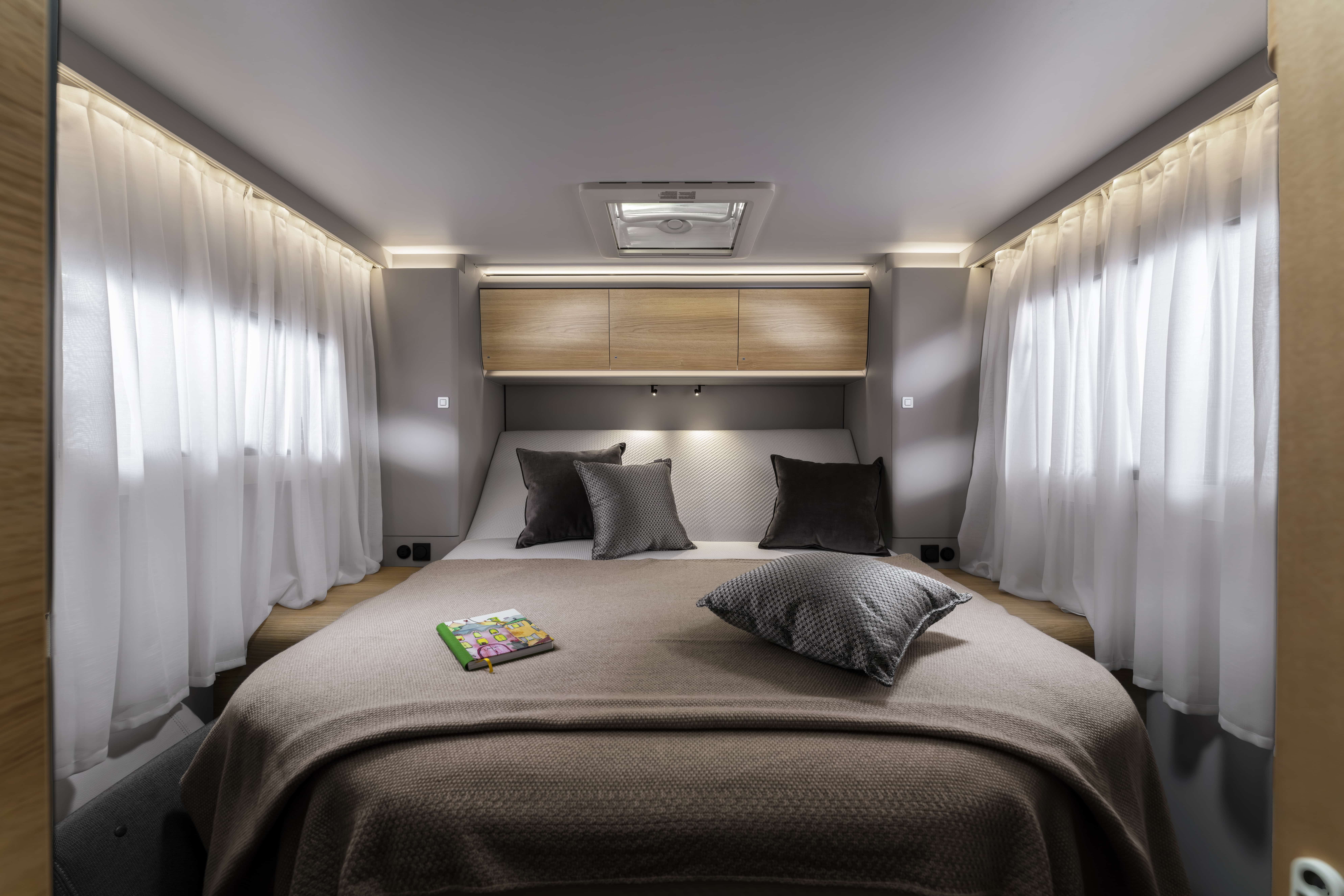 1559-coral-matrix-select-670-dc-bed-lifted