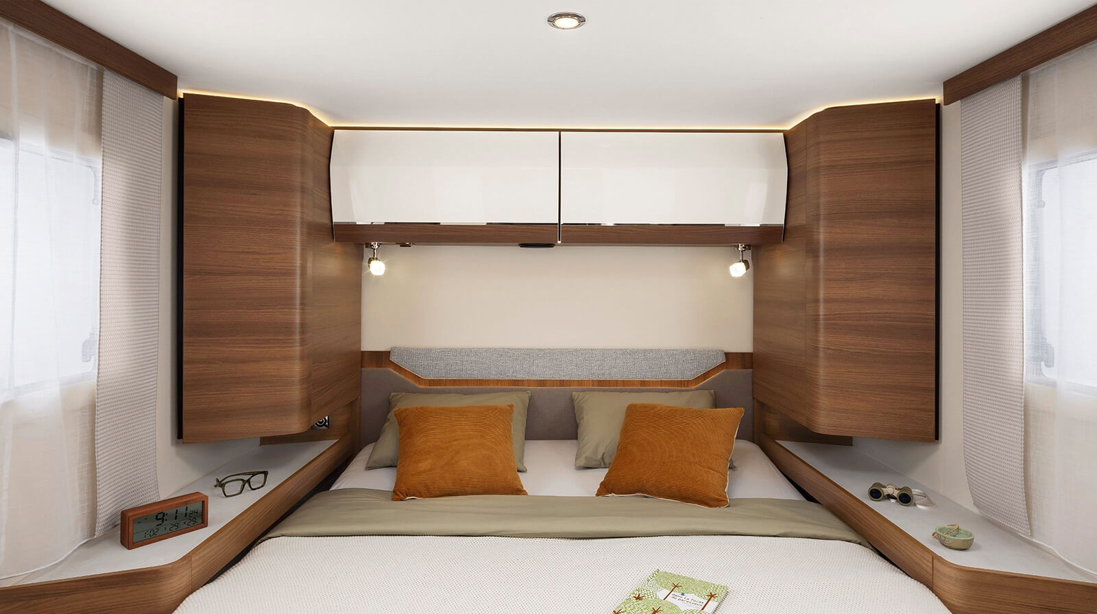 696f-3-camping-car