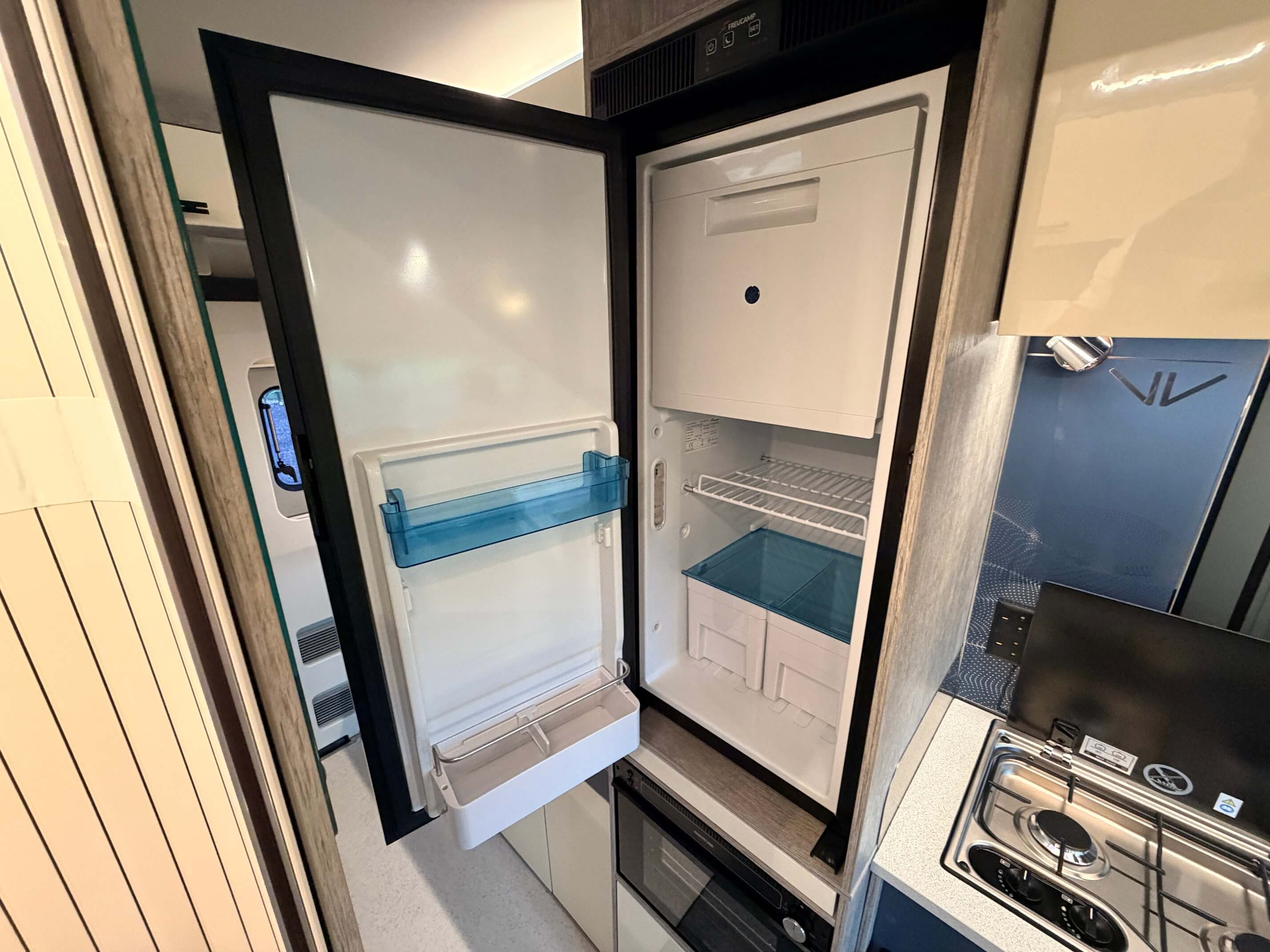 equinox-fridge