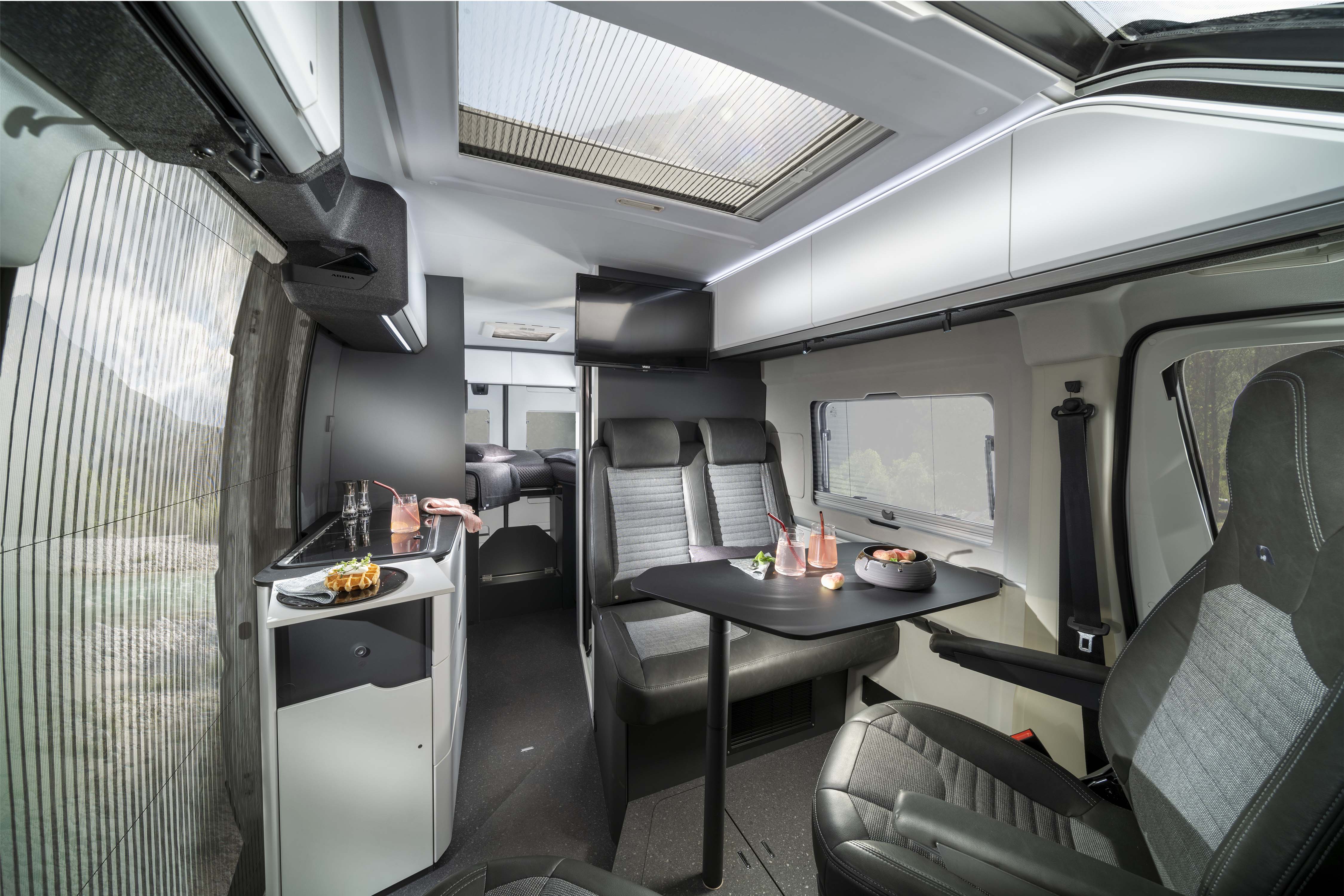 1820-twin-supreme-640-slb-image-interior-bc8-9504