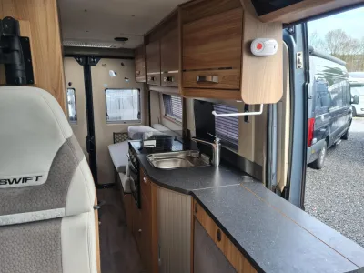 2019 Swift Select 184