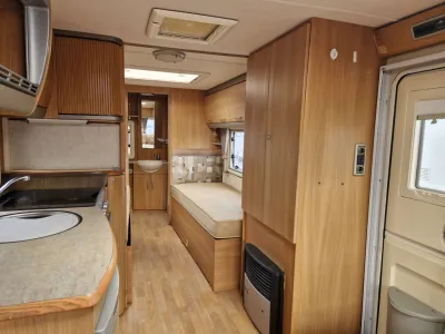 2007 Swift Conqueror 655
