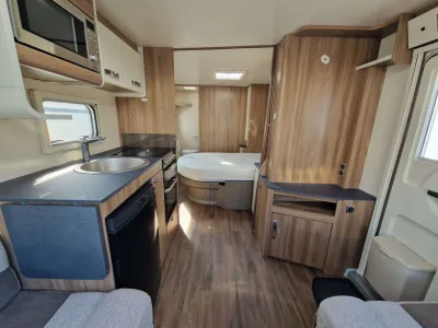 2021 Swift Charisma 840