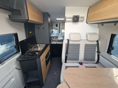2027 Adria Twin Select 640 SGX