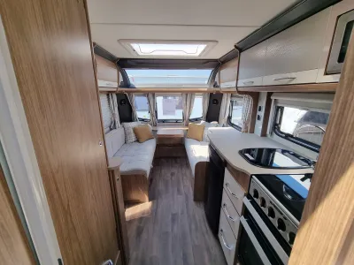 2019 Coachman Vip 565