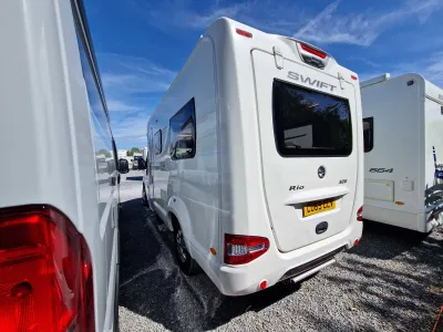 2015 Swift Rio 320