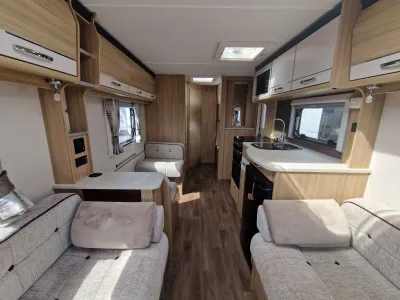 2017 Coachman Vision 580 Des Ed