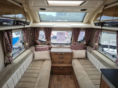 2018 Swift Conqueror 480