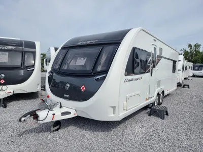 2022 Swift Challenger X 835