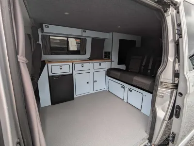 2017 Ford Explorer Transit