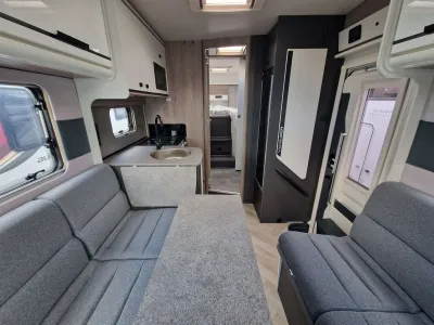 2027 Swift Voyager 584