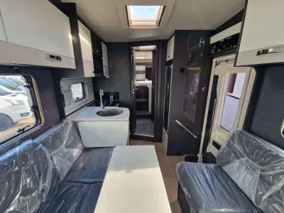 2027 Swift Trekker 584