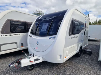 2027 Swift Challenger 390