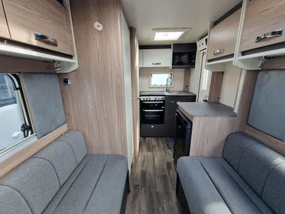 2027 Swift Challenger 390