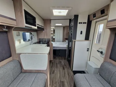 2027 Swift Conqueror 580