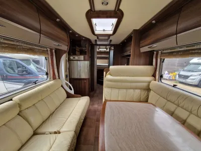 2010 Burstner Elegance 821