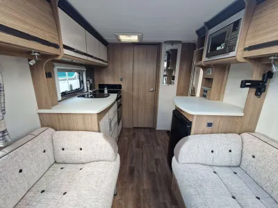 2017 Coachman Vip 460/2