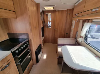 2012 Swift Challenger Sport 585