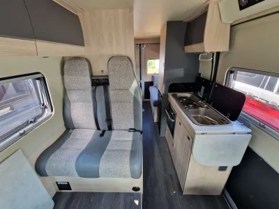 2023 Auto-Trail Expedition 67